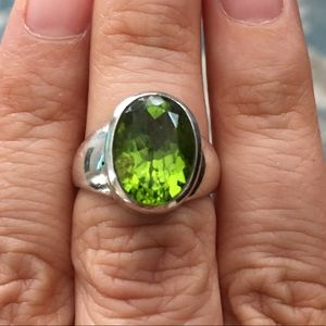 Natural Arizona peridot sterling silver ring